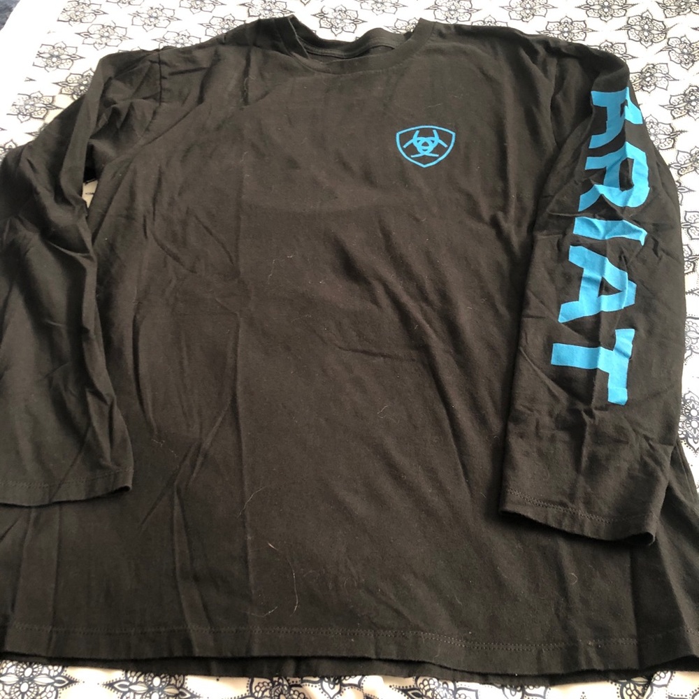 Men’s Ariat Long Sleeve T-Shirt.